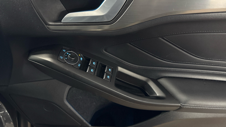 Ford Focus 1.0 EcoBoost Titanium Vignale 5dr Petrol Hatchback